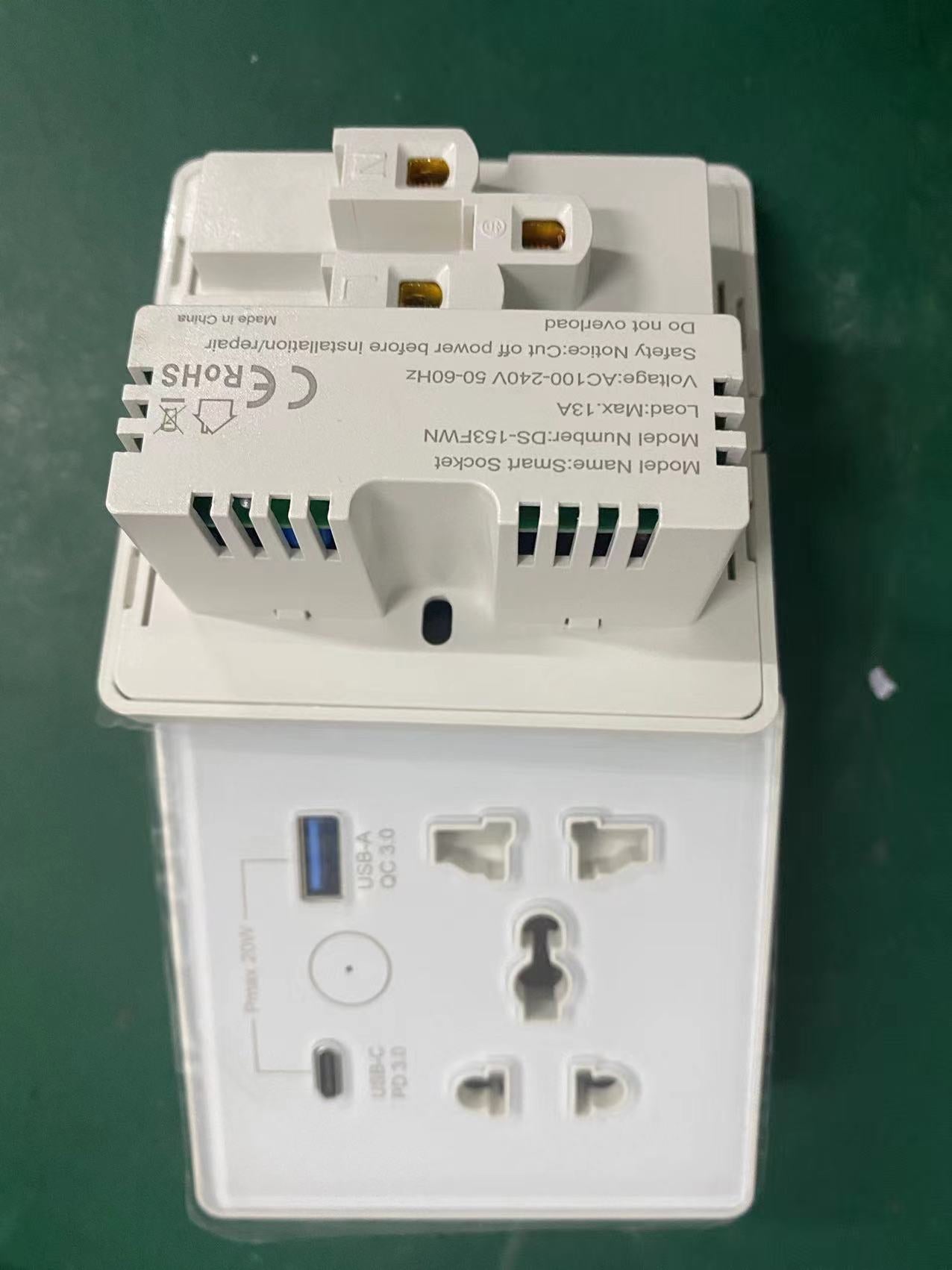 Smart universal power outlet with USB+USBC